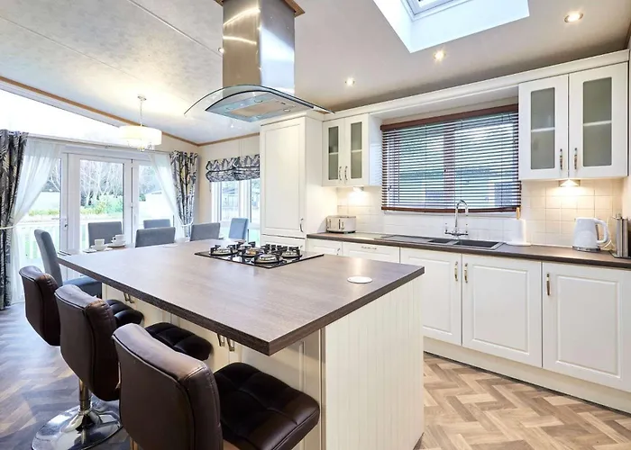 別荘 Bramble With Hot Tub *