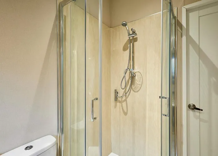 別荘 Bramble With Hot Tub