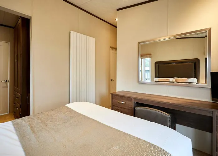 別荘 Bramble With Hot Tub